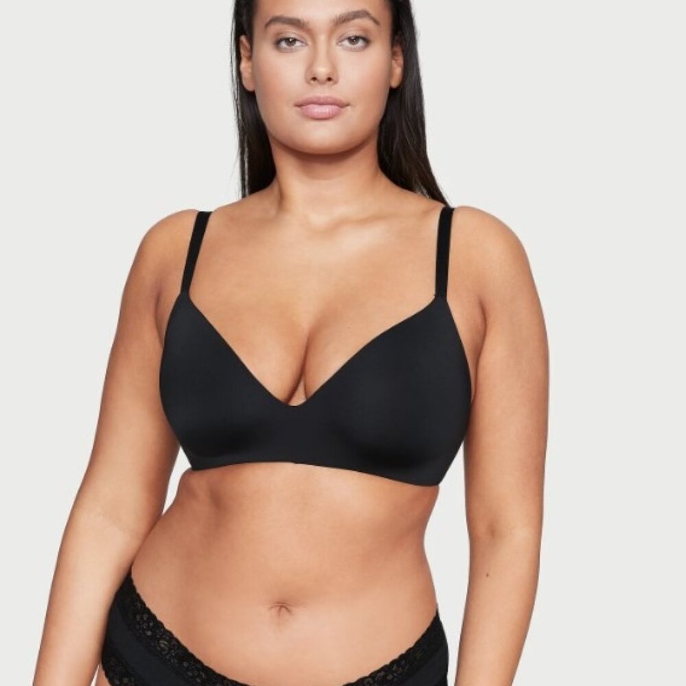 NWOT Victoria's Secret Lightly Lined Wireless Bra in Black (Size 34DD)